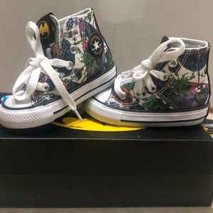 Toddler Batman converse